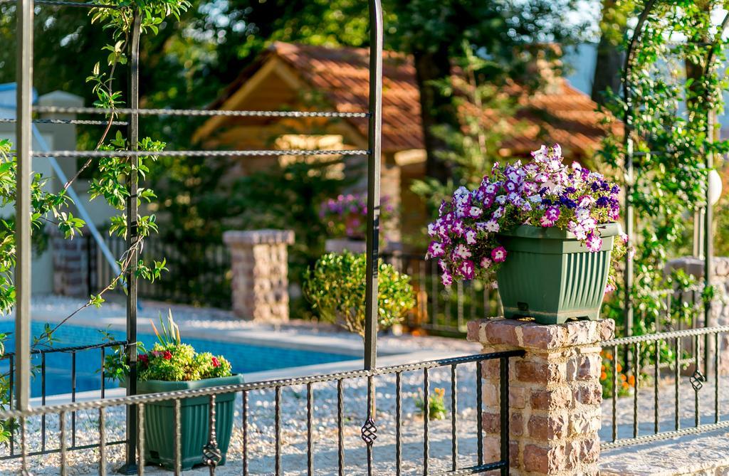 Villa Besha แฮร์เซ็ก-โนวี ภายนอก รูปภาพ